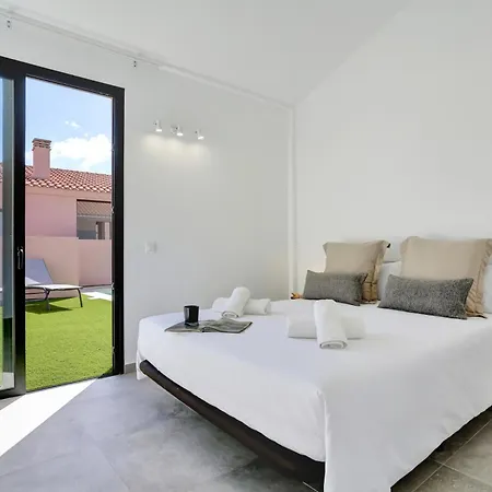 Golden Dunes Picasso Villa Madrid