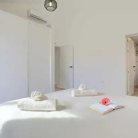Golden Dunes Picasso Villa